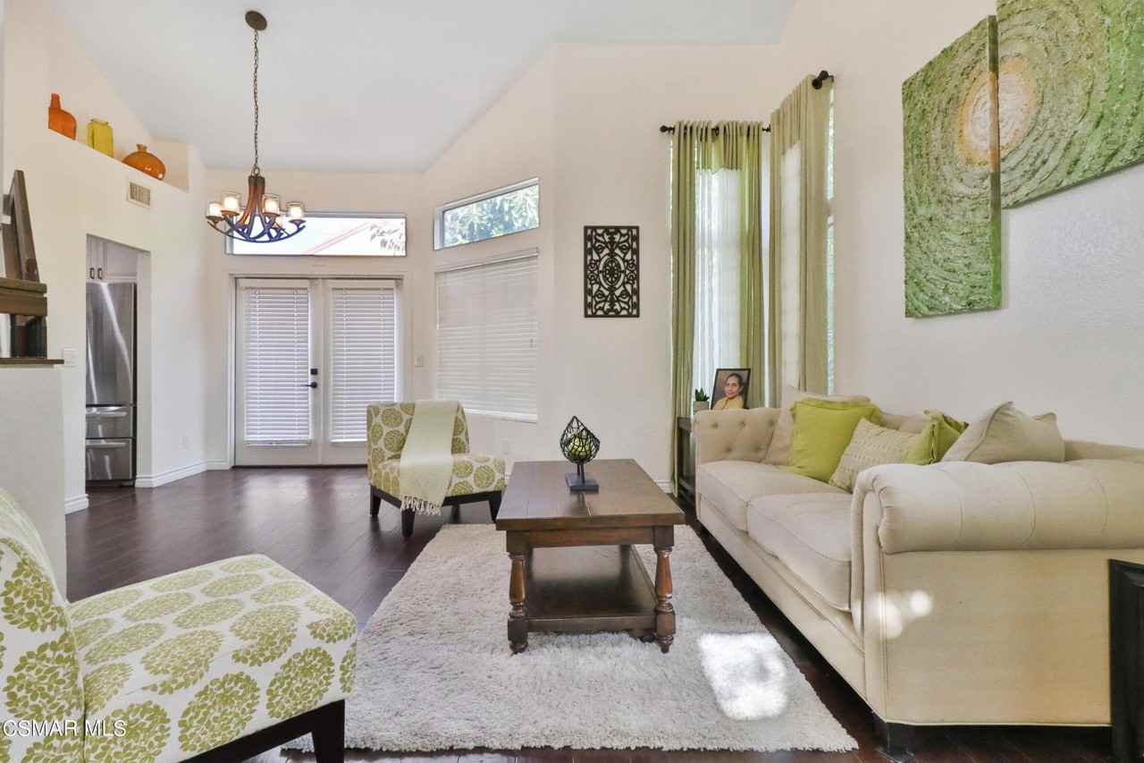 2598 Winthrop Ct - Photo 7 of 33