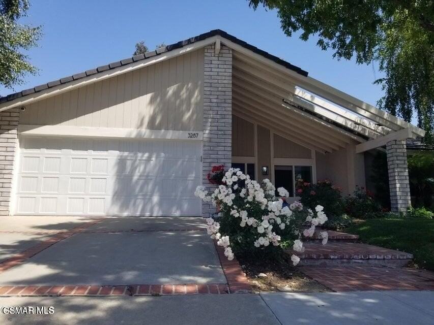 3287 Sierra Dr - Photo 2 of 33