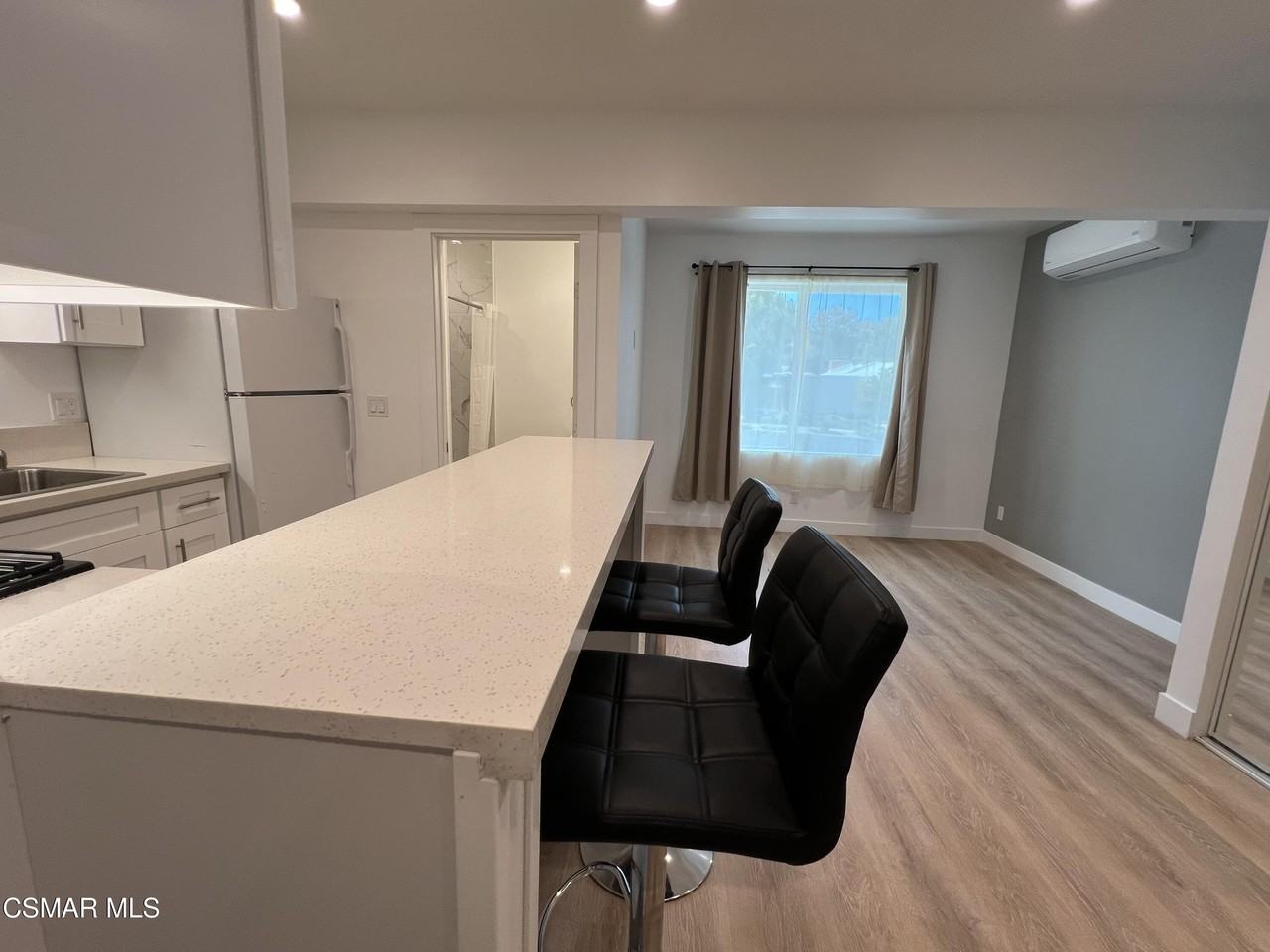 1666 Stoddard Ave - Photo 3 of 17