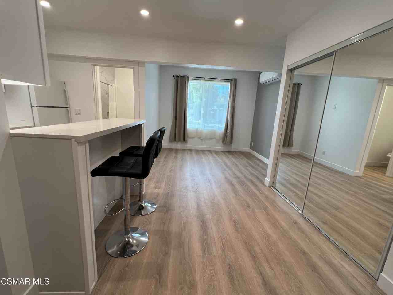 1666 Stoddard Ave - Photo 5 of 17