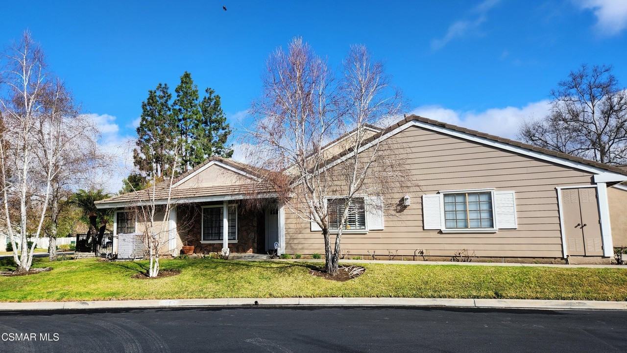 2959 Shadow Brook Ln - Photo 2 of 40