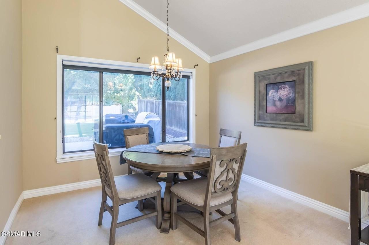 2594 Ridgebrook Pl - Photo 5 of 26