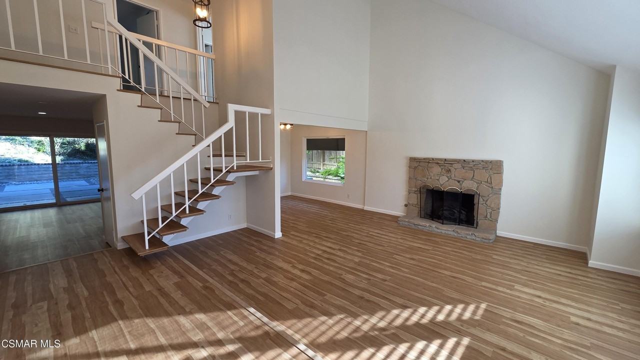 1825 Sweet Briar Pl - Photo 3 of 31