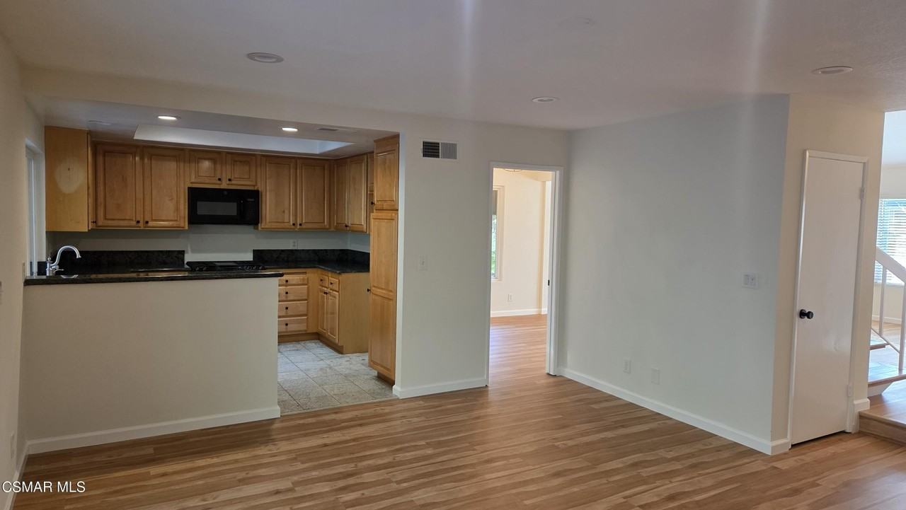 1825 Sweet Briar Pl - Photo 5 of 31