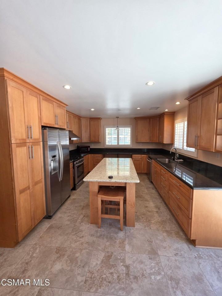 6172 Sylvan Dr - Photo 6 of 15