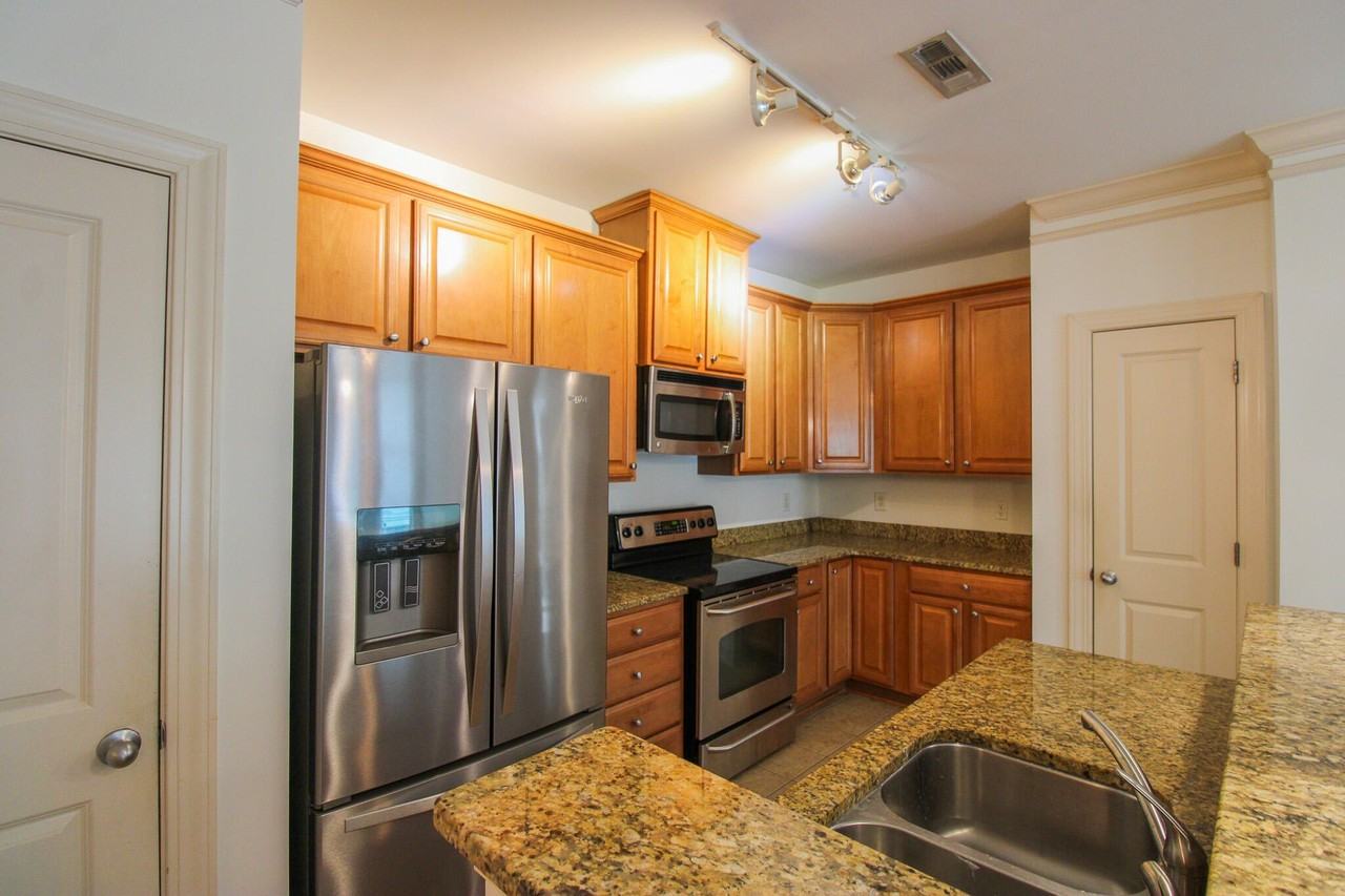 1900 Belle Isle Ave Unit 102 #102 - Photo 3 of 17