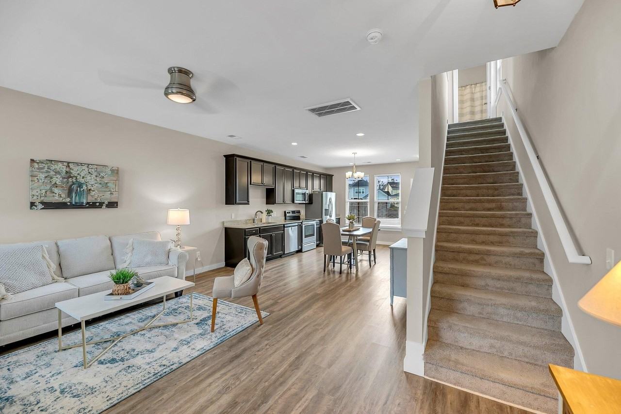 146 Winding Branch Dr - Photo 4 of 34