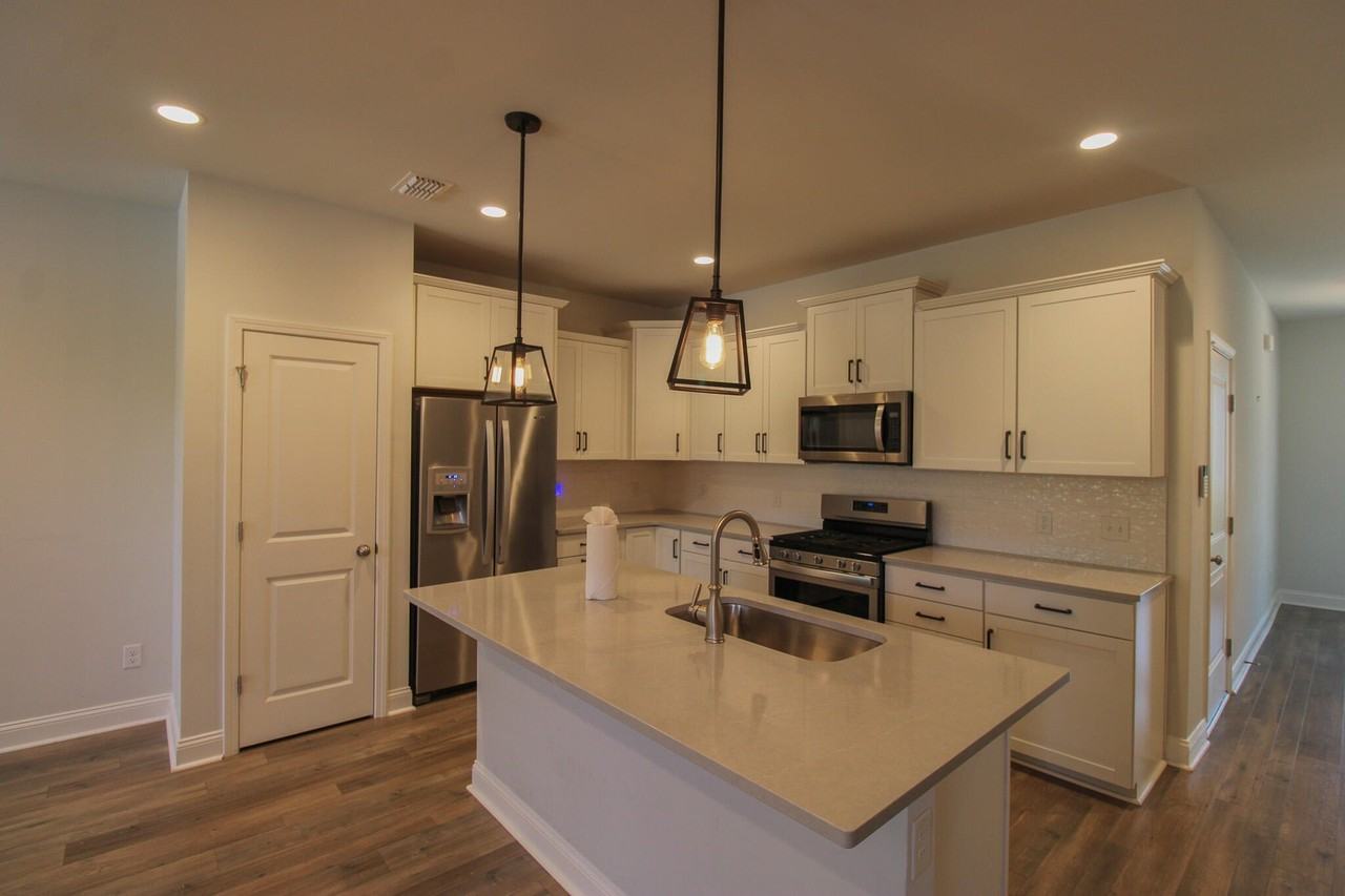 2234 Henry Tecklenburg Dr - Photo 3 of 24