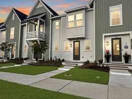 featured image of 250 Symphony Ave