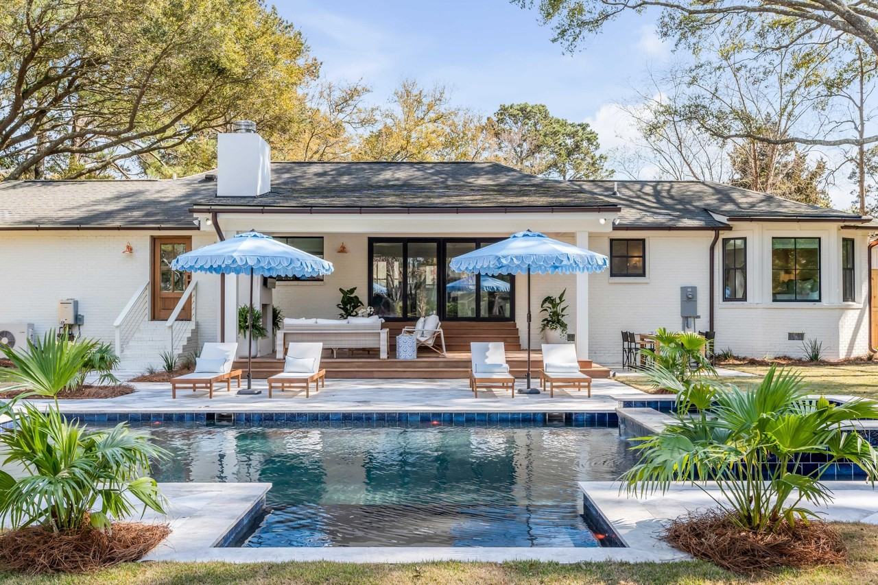 690 Pelzer Dr - Photo 2 of 50