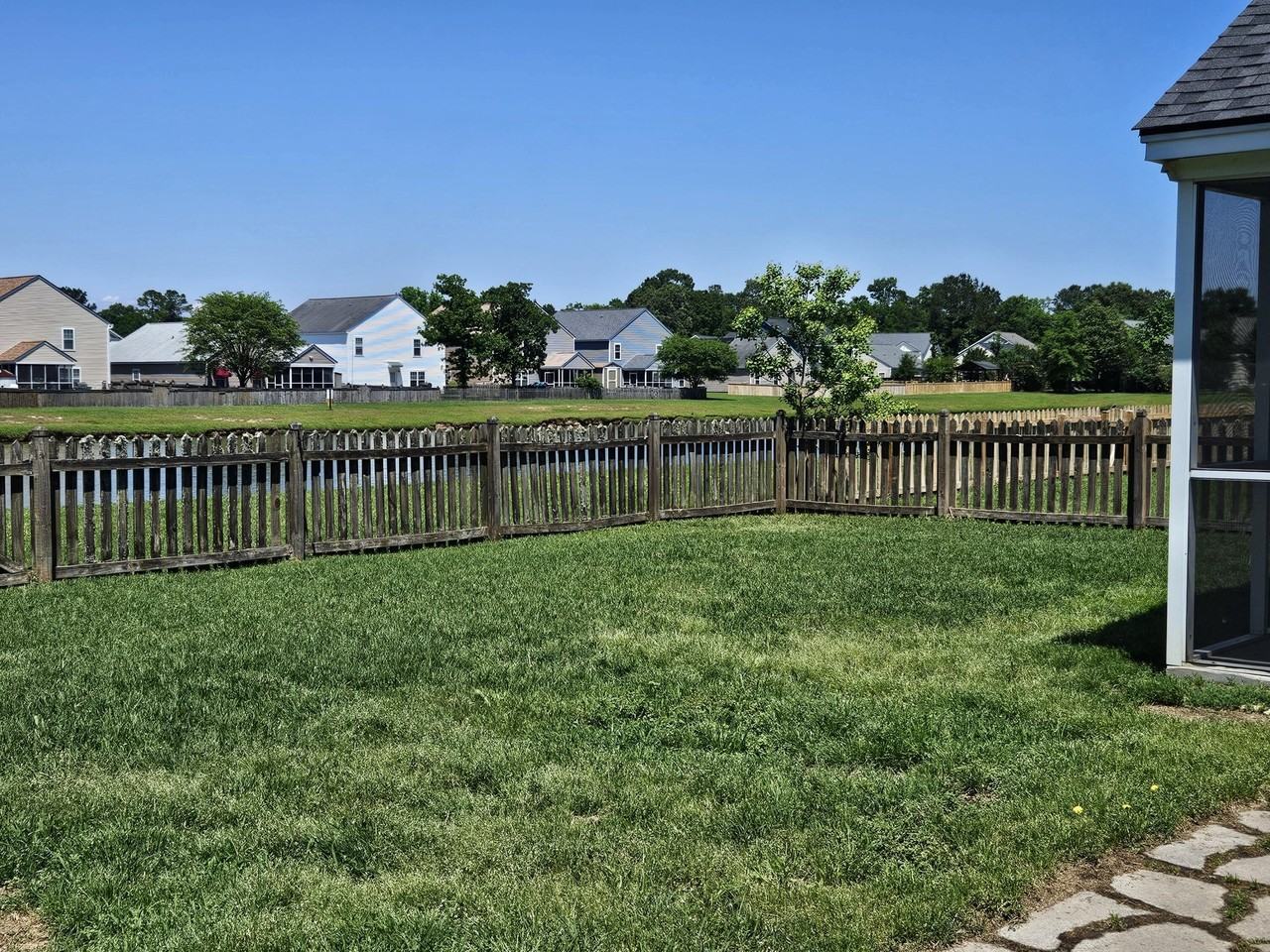 1227 Briar Rose Ln - Photo 2 of 22