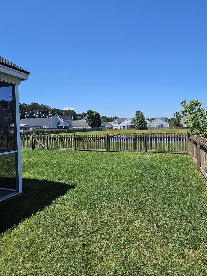 1227 Briar Rose Ln - Photo 4 of 22