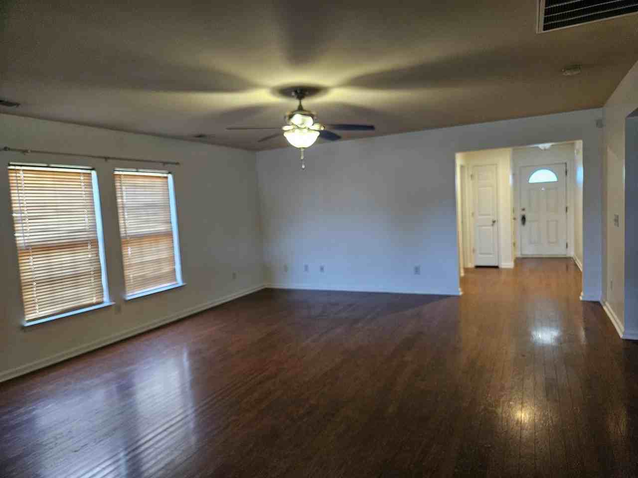 1227 Briar Rose Ln - Photo 6 of 22