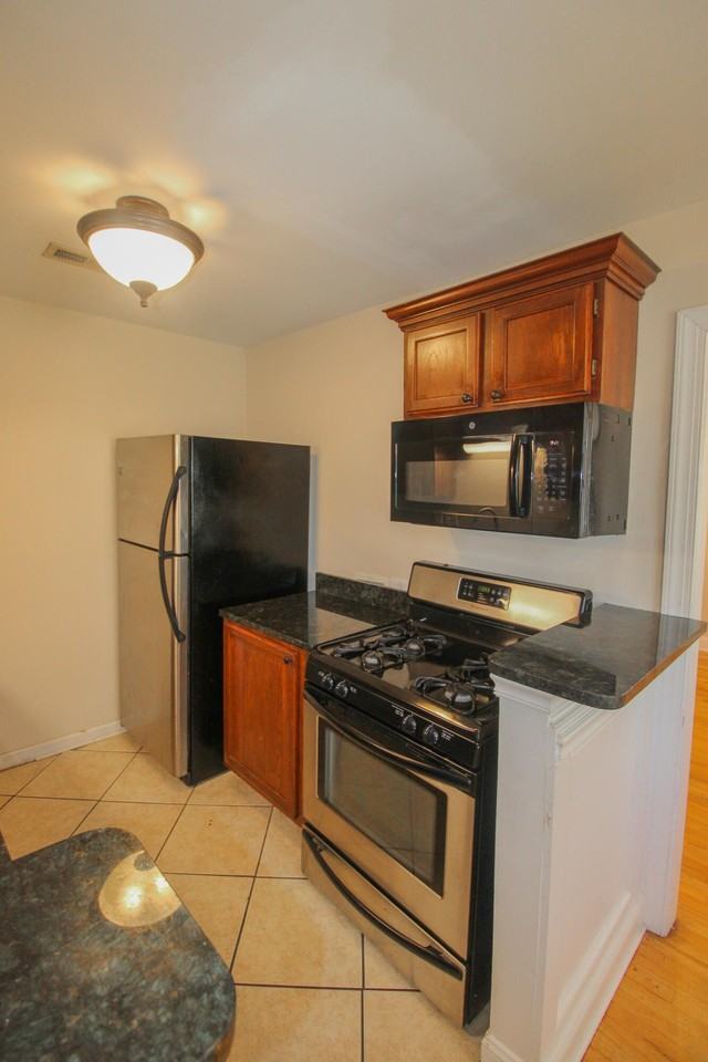 180 Line St Apt C #C - Photo 7 of 14