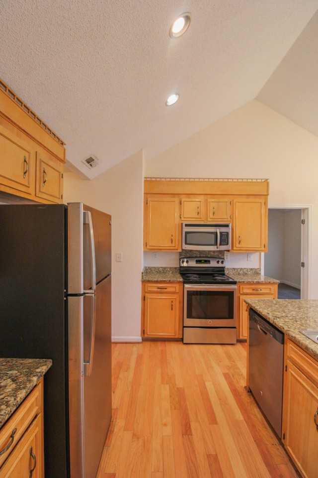 1522 Theresa Dr - Photo 6 of 23