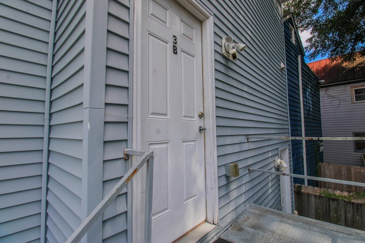 3 Woolfe St Apt B #B - Photo 2 of 10