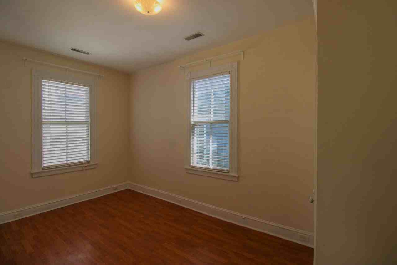 3 Woolfe St Apt B #B - Photo 7 of 10