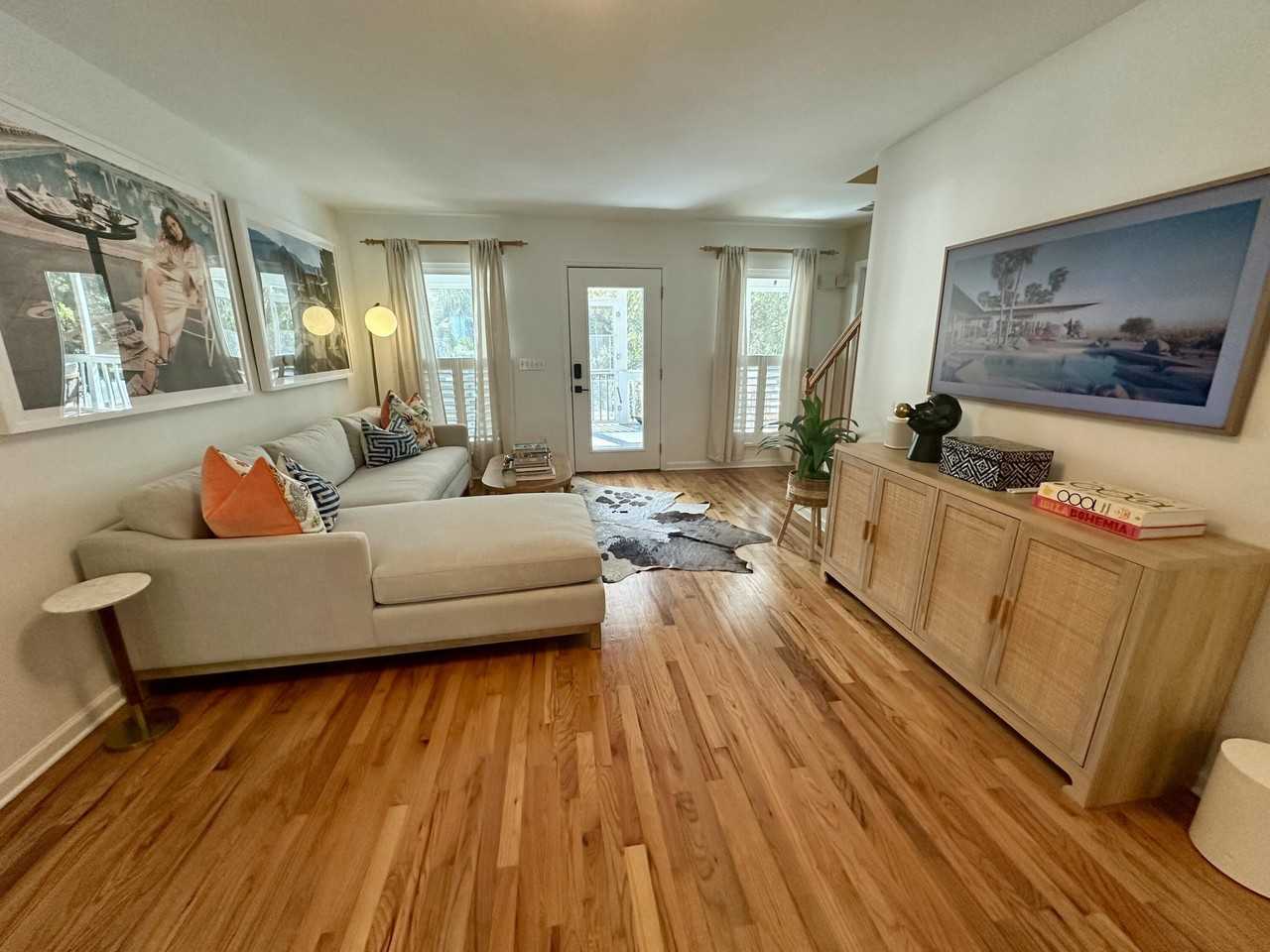 2402 Ion Ave - Photo 7 of 34