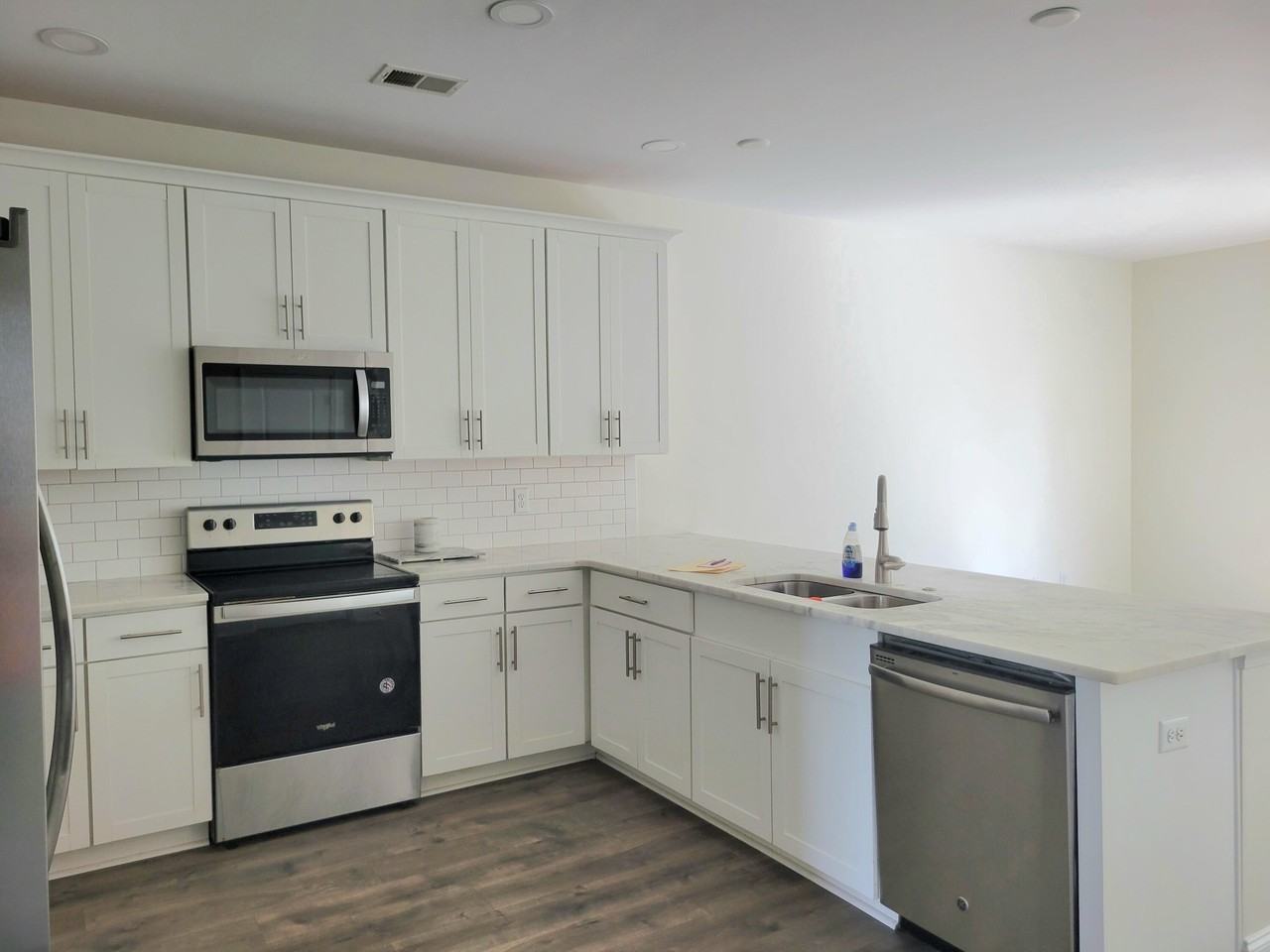 230 Kirkland St - Photo 5 of 22