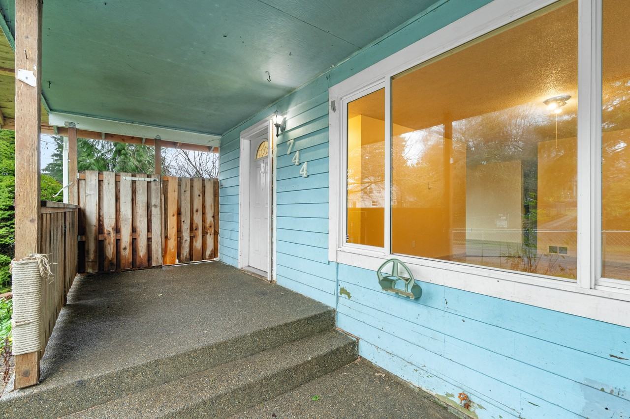 744 W Marcy Ave #1 - Photo 2 of 25