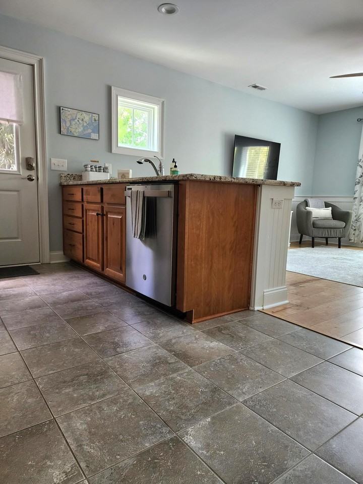 677 Oak Marsh Dr - Photo 7 of 17