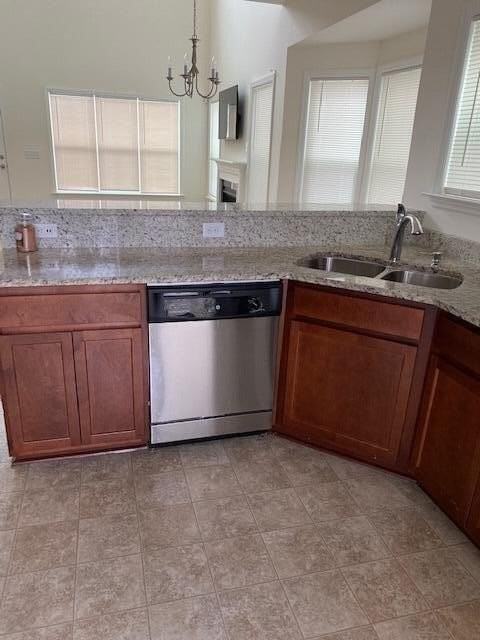 425 Viceroy Ln - Photo 5 of 10