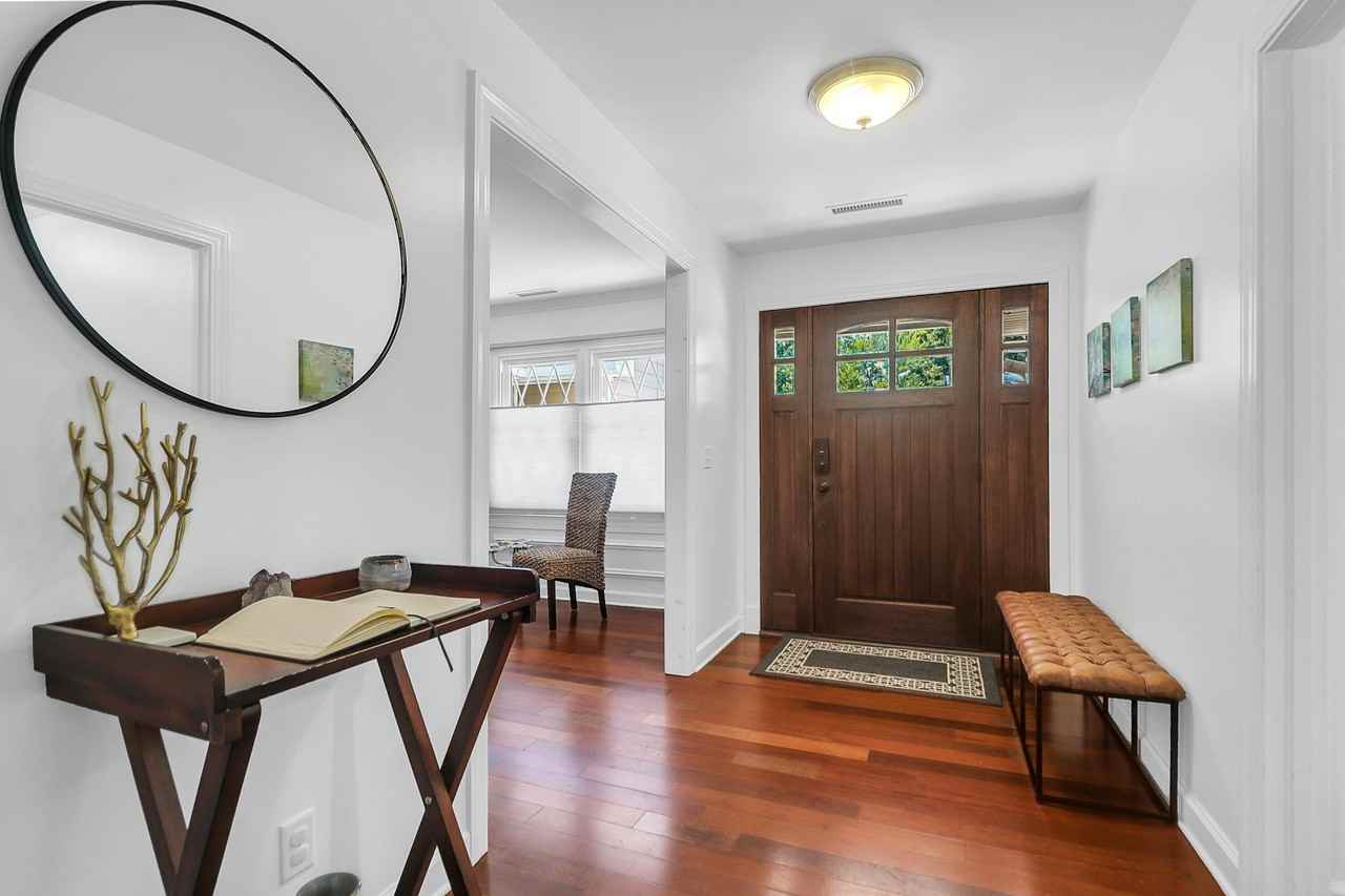 938 Regatta Rd - Photo 2 of 26