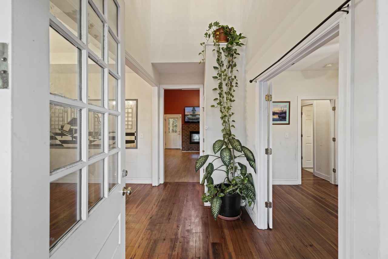 113 Twisted Oak Trl - Photo 6 of 38