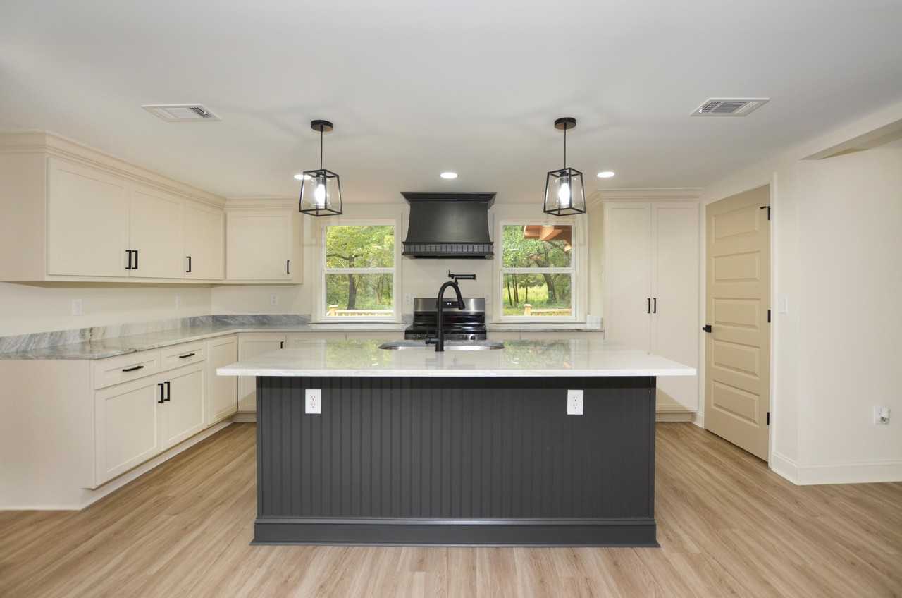 670 Dupre Rd - Photo 4 of 19