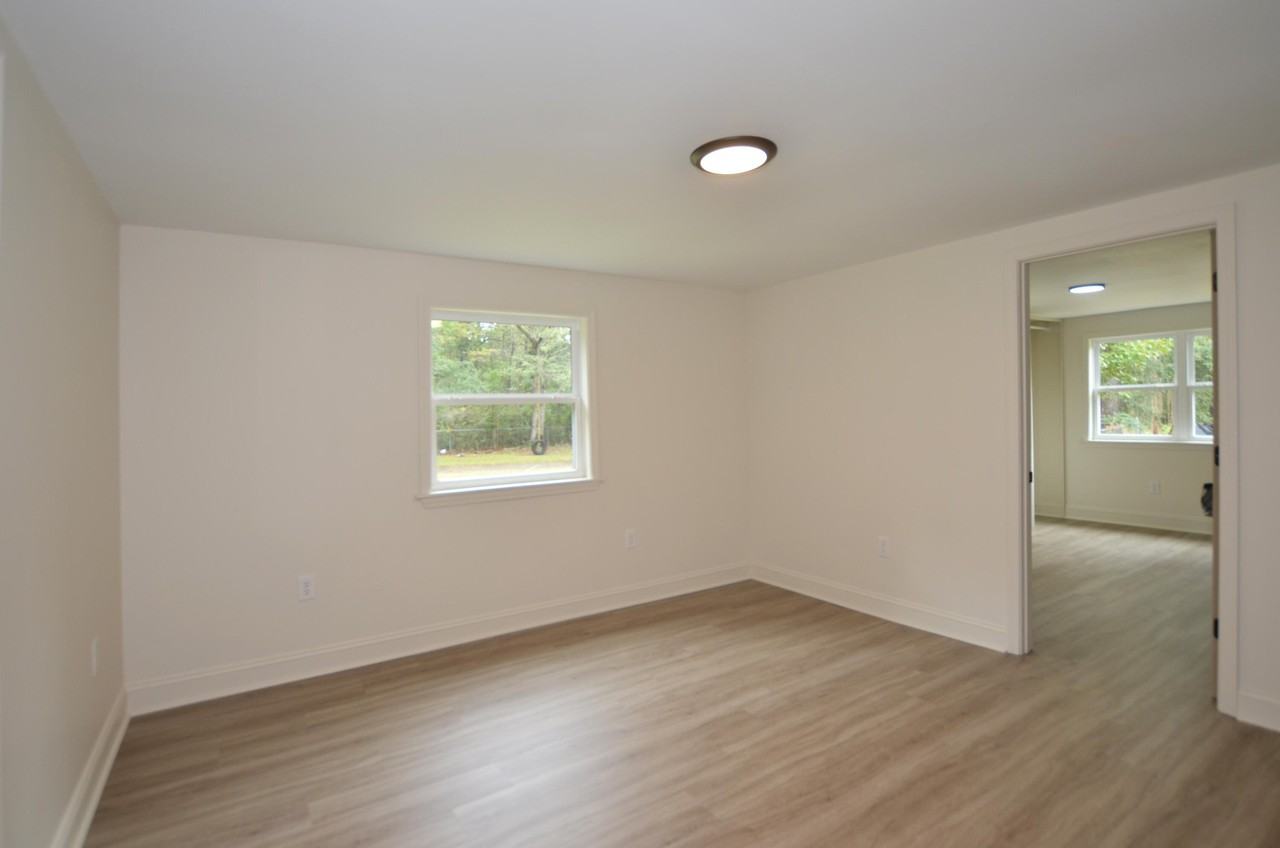 670 Dupre Rd - Photo 7 of 19