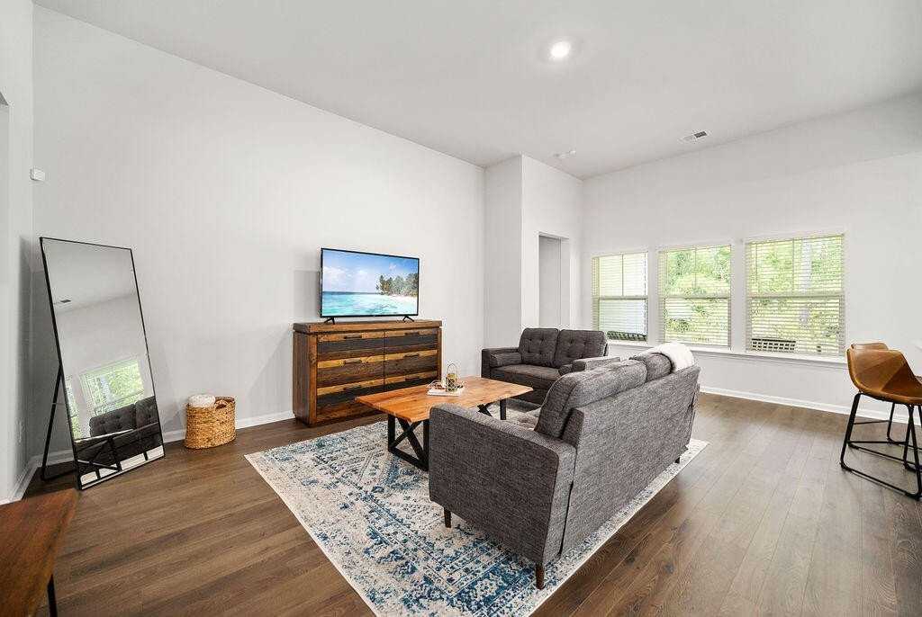 122 Belfort Pl - Photo 4 of 42