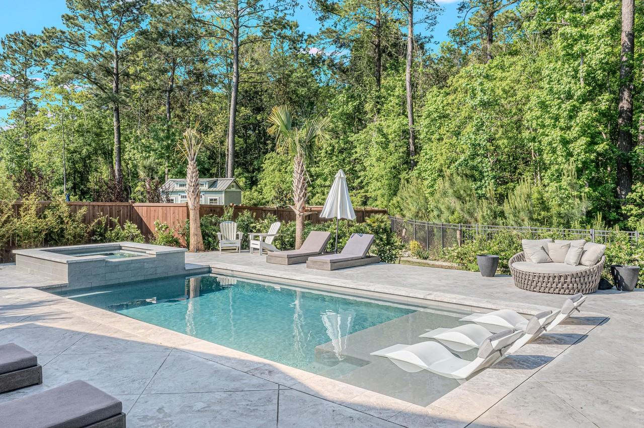 2319 Brinkley Rd - Photo 3 of 39