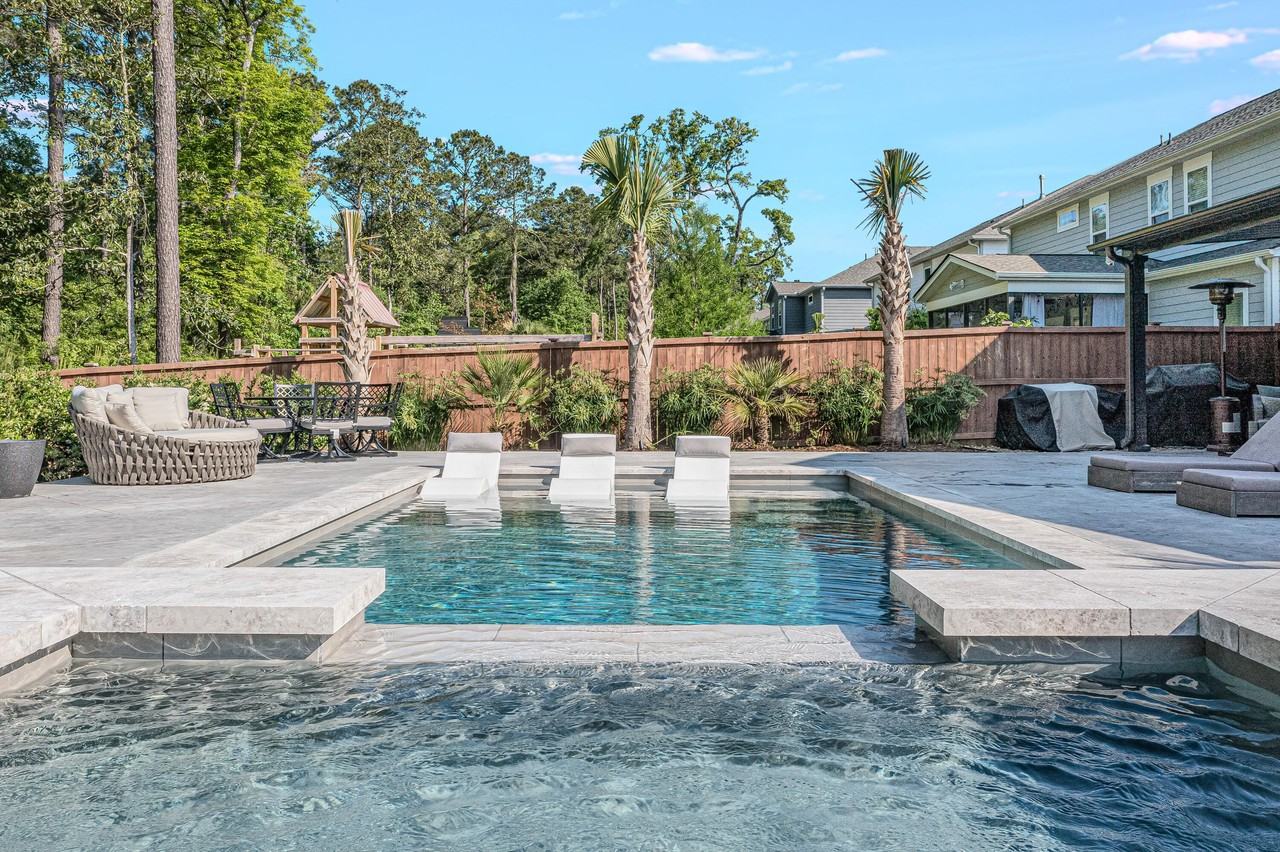 2319 Brinkley Rd - Photo 4 of 39