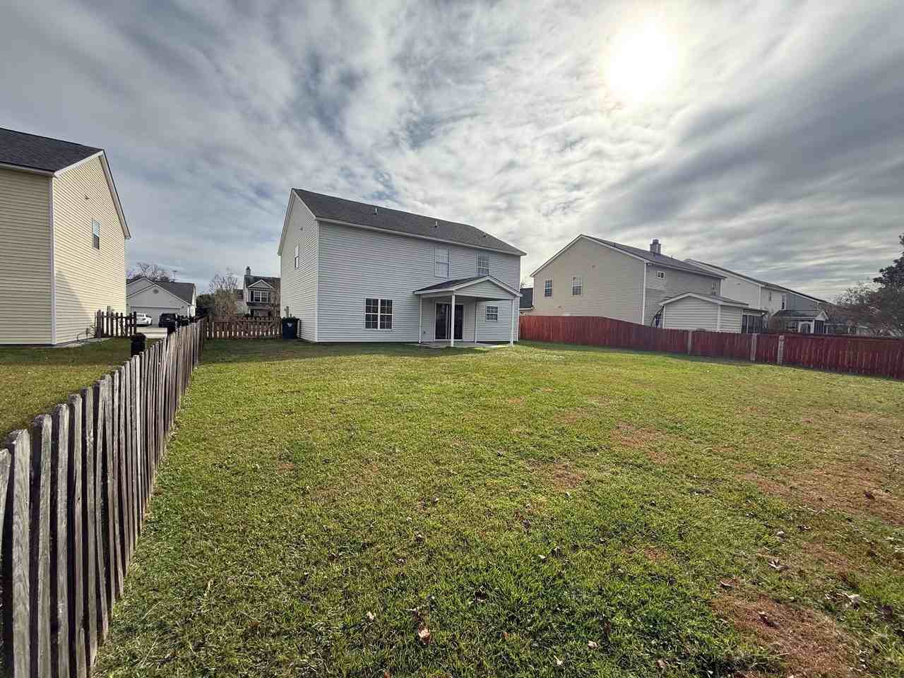 215 S Port Dr - Photo 6 of 18