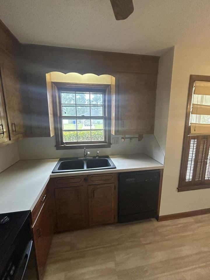 7744 Rosin Dr - Photo 6 of 33