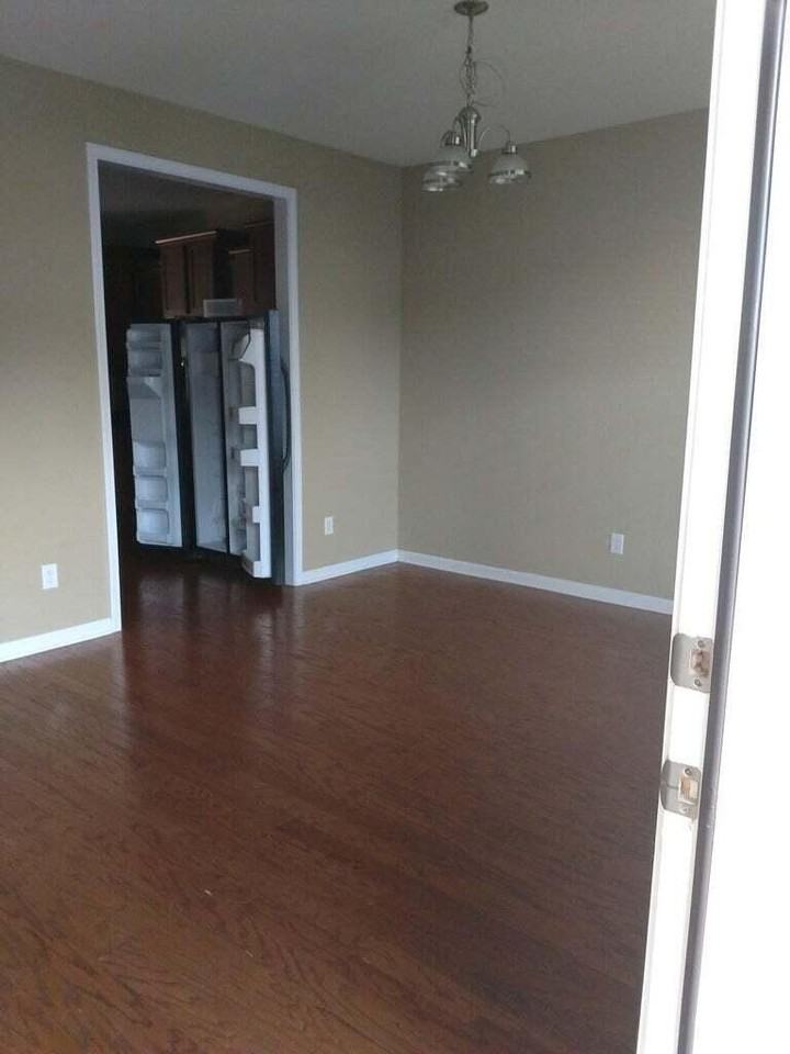 607 Hemingway Cir - Photo 2 of 16