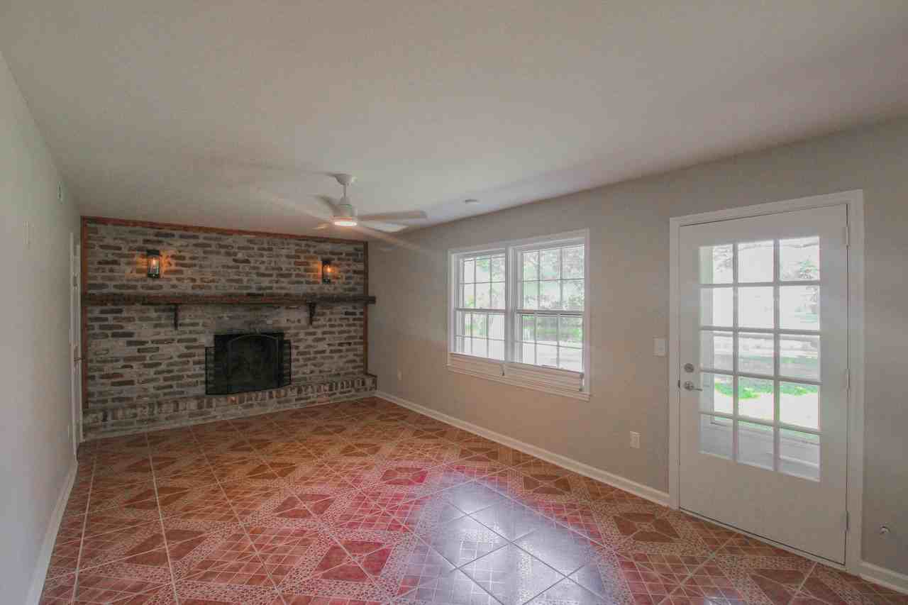 2345 Wofford Rd - Photo 7 of 27
