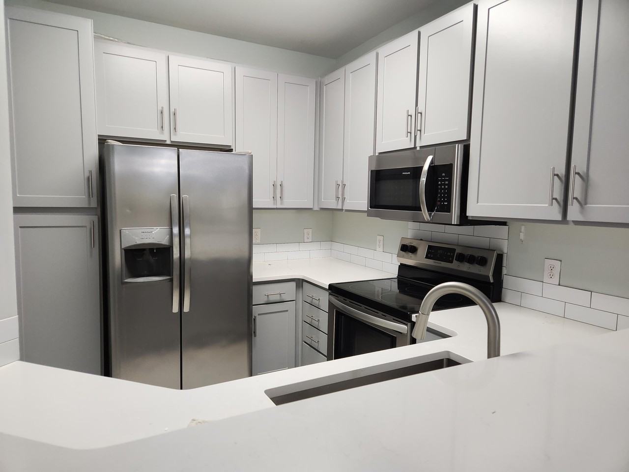 2021 Basildon Rd Unit 2021 #2021 - Photo 5 of 22