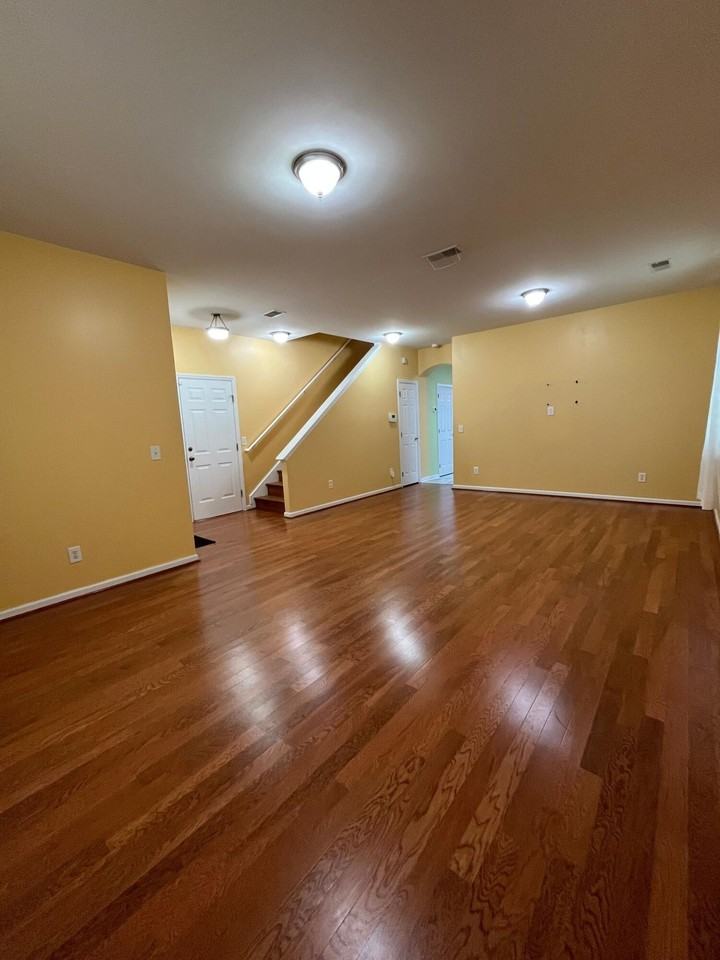 240 Westbrooke Rd - Photo 3 of 29