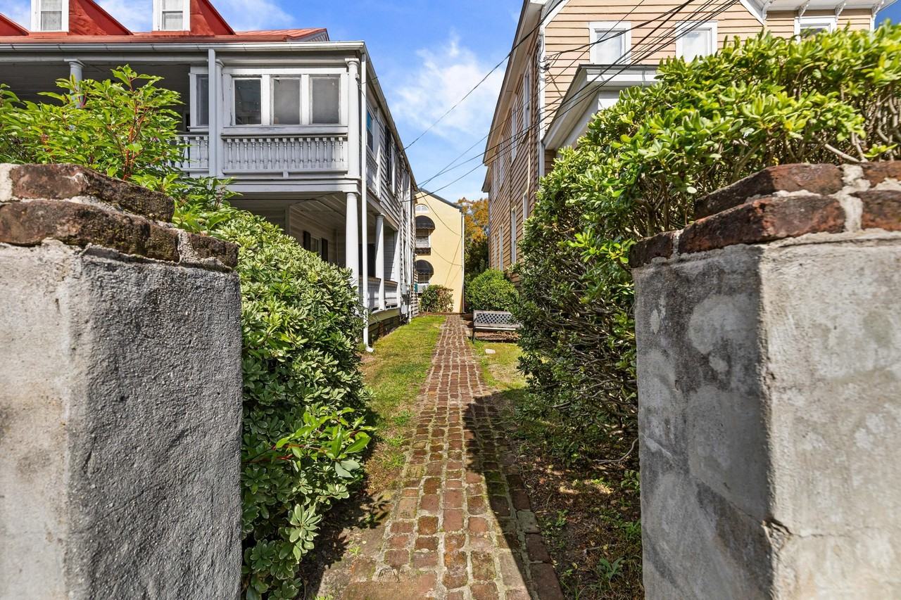 24 Bee St Apt F #F - Photo 2 of 15