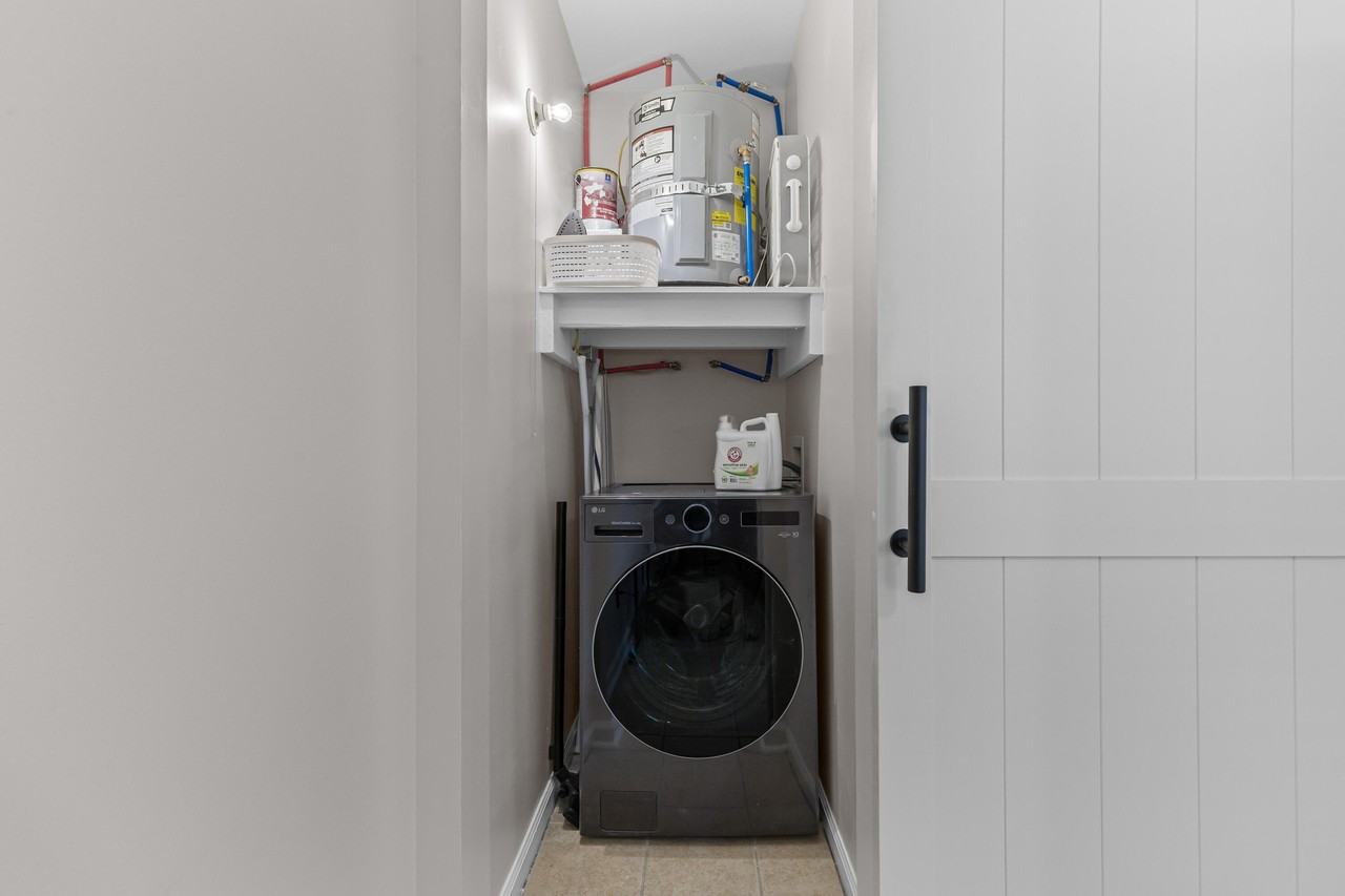 24 Bee St Apt F #F - Photo 7 of 15