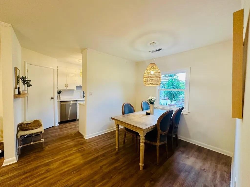 936 Lansing Dr Apt D #D - Photo 7 of 33