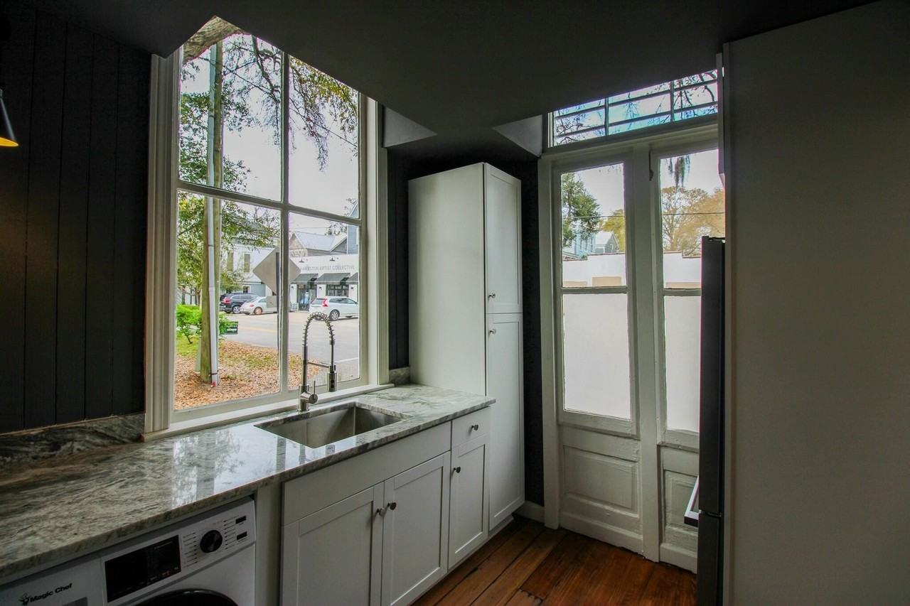 419 Whilden St Apt B #B - Photo 3 of 12