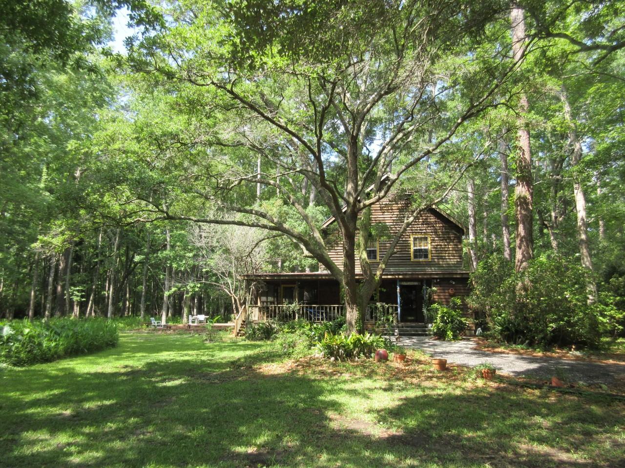 10043 N Carolina Rd - Photo 3 of 18