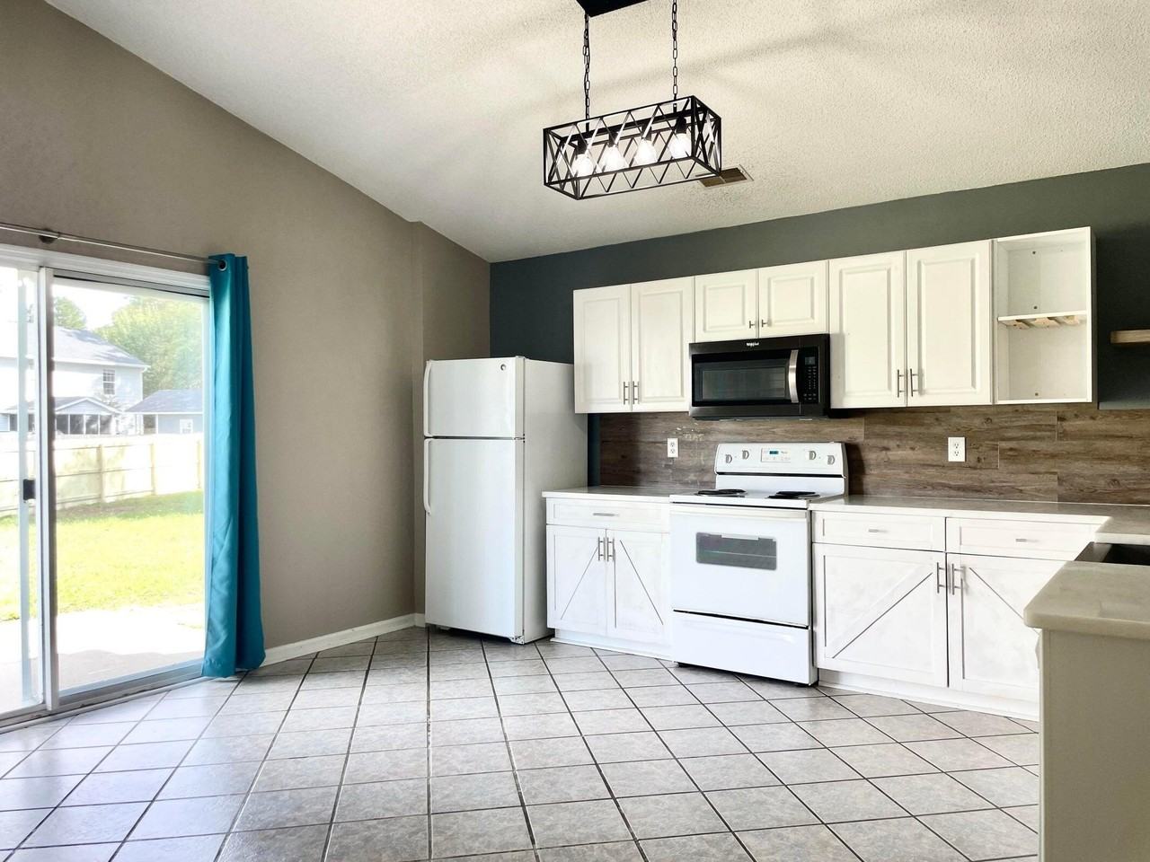 118 Dundalk Ct - Photo 4 of 14