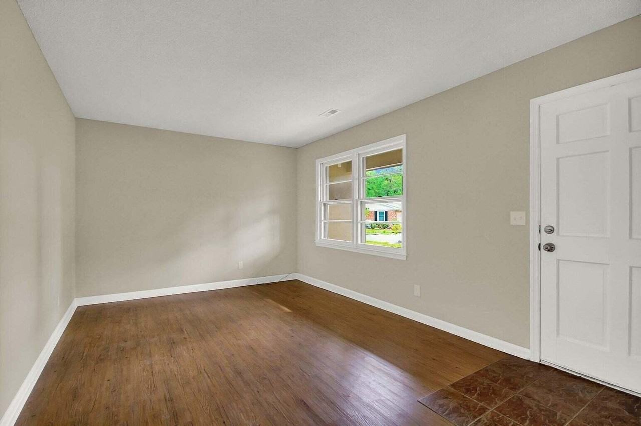 13 Rumson Rd - Photo 2 of 17