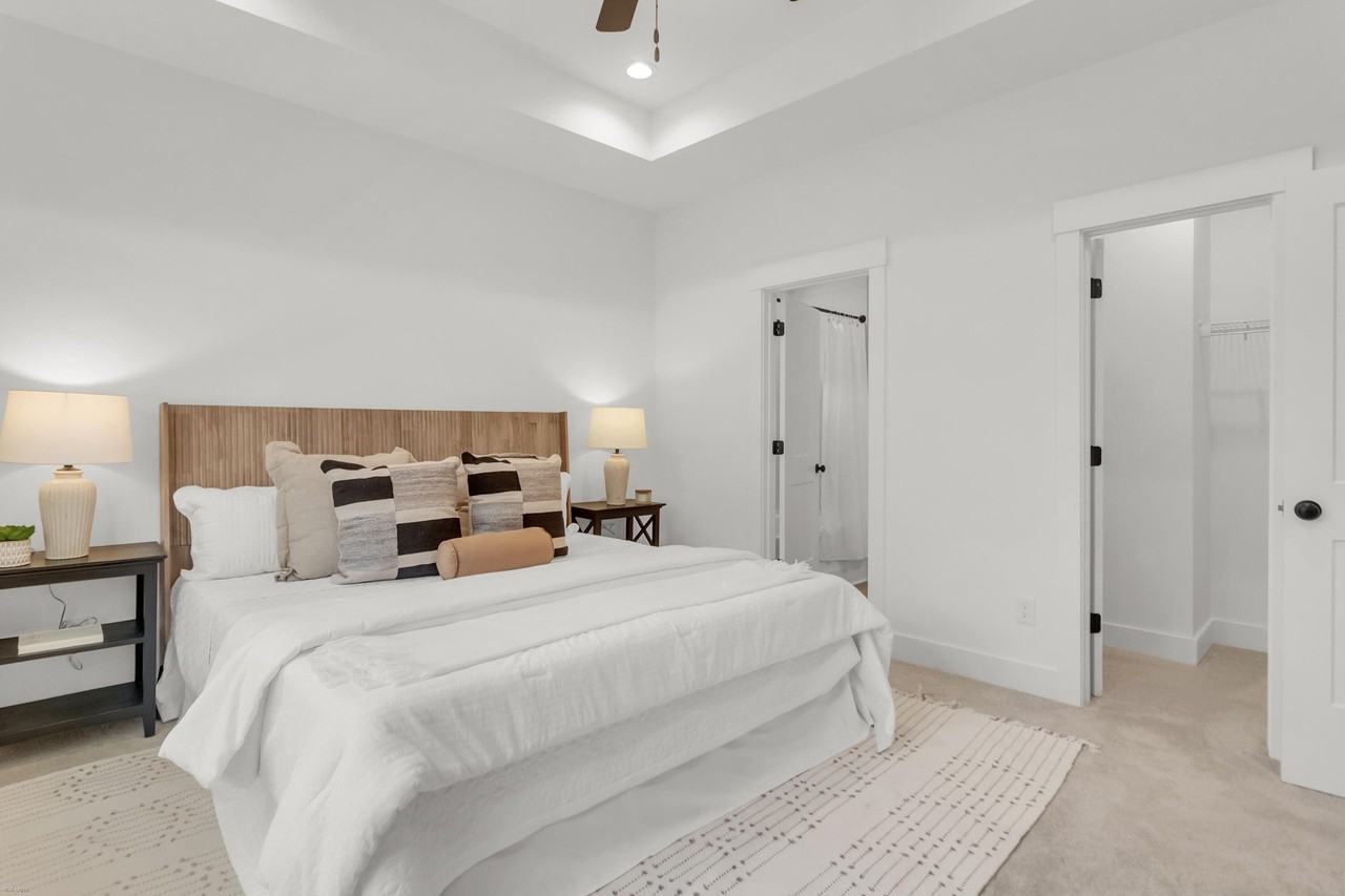 2304 Delano St - Photo 4 of 22