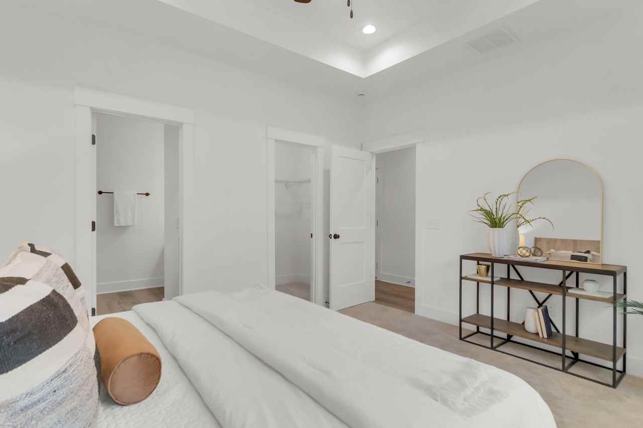 2304 Delano St - Photo 5 of 22