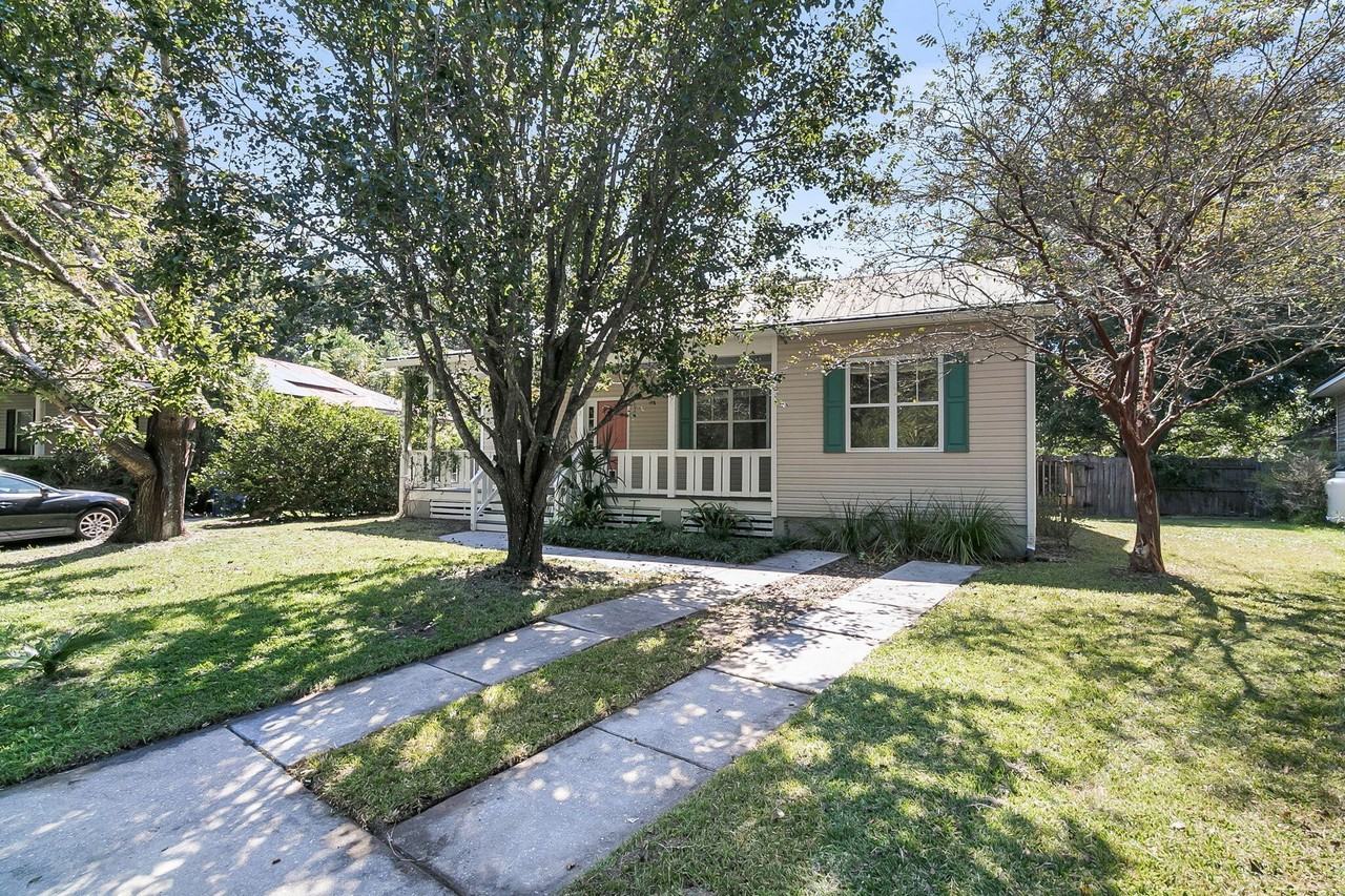 1493 Little Rock Blvd - Photo 5 of 39