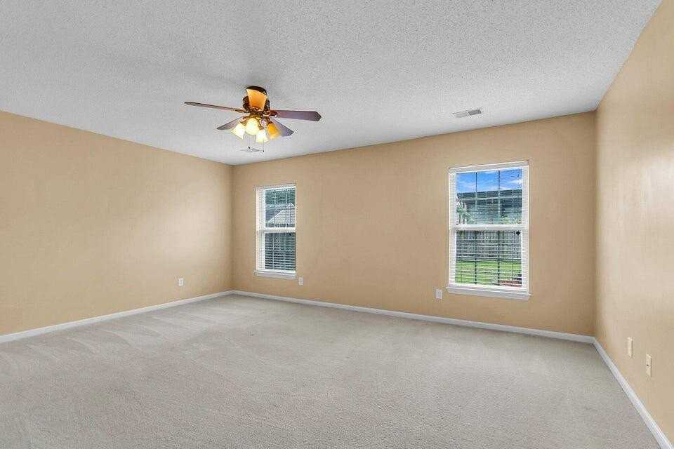 107 Thistle Rd - Photo 7 of 9